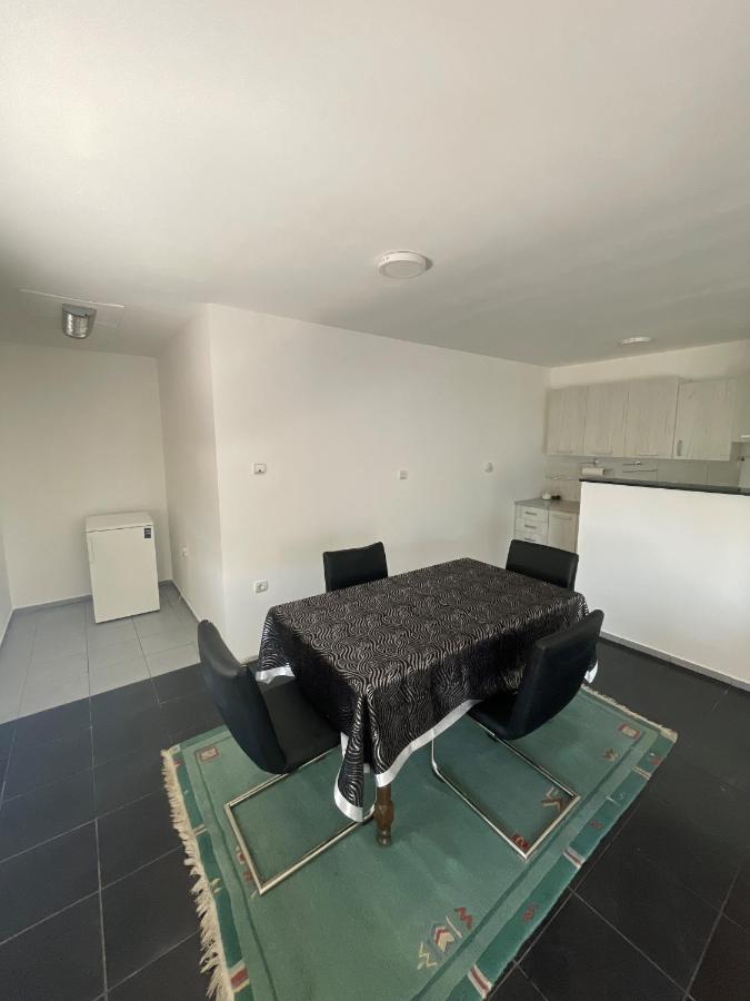 Vulsa Apartmani Kladovo Exteriör bild