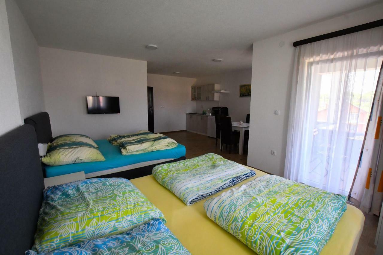 Vulsa Apartmani Kladovo Exteriör bild