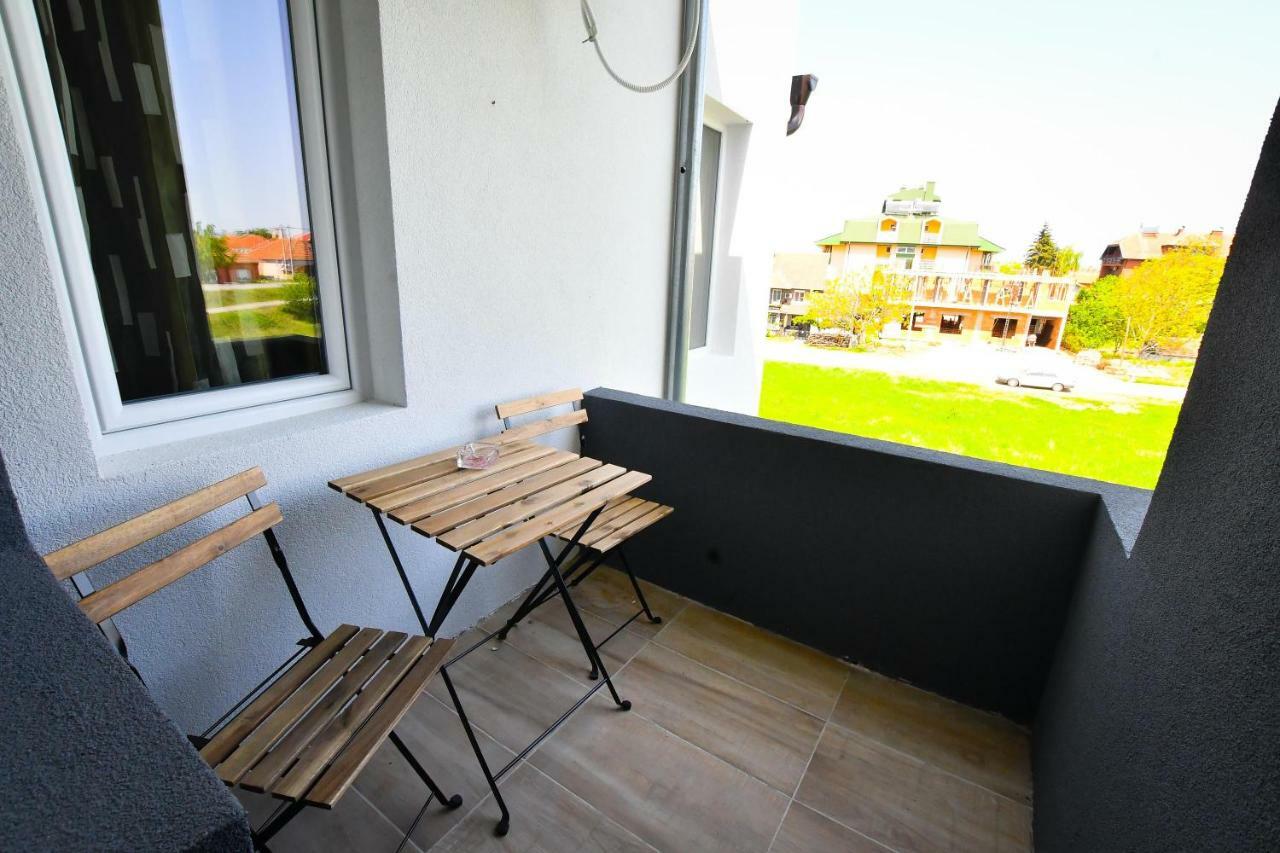 Vulsa Apartmani Kladovo Exteriör bild